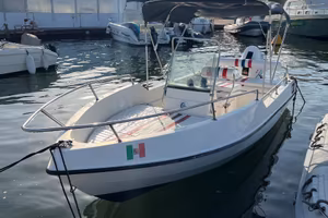 Imbarcazione 5,20m Cantiere Lamberti Honda 40CV