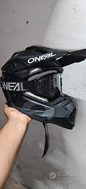 casco da pista oneil  con chiusura a doppio anello