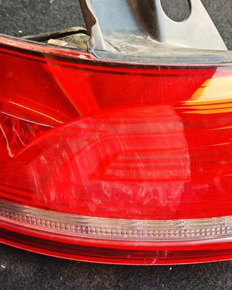 Faro posteriore Passat B8 