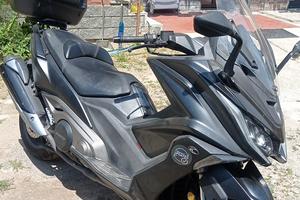 Scooter Kymco Ak 550
