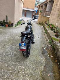 SCRAMBLER DUCATI 400 SIXTY TWO