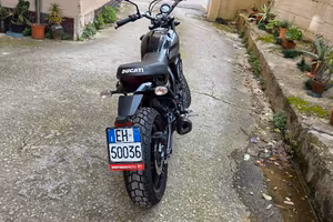 SCRAMBLER DUCATI 400 SIXTY TWO