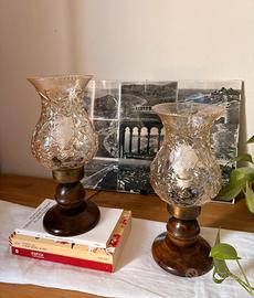 Lampade vintage in legno e paralume in  vetro