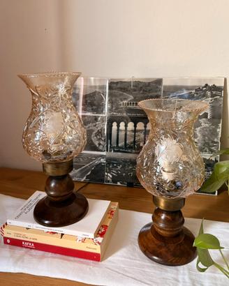 Lampade vintage in legno e paralume in  vetro