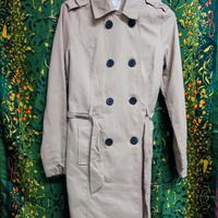 Trench beige Calliope – classico ed elegante