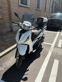 Piaggio Beverly 300 HPE