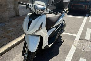 Piaggio Beverly 300 HPE