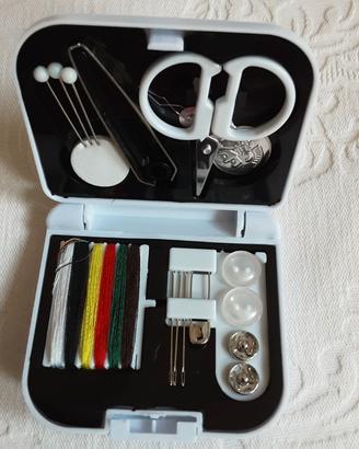 Kit cucito da viaggio
