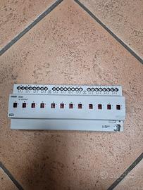 attuatore knx  12 canali 
