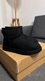 Ugg mini