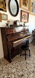 un piano forte di altri tempi 