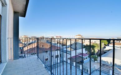 APPARTAMENTO CON TRE CAMERE E VISTA MARE IN ZONA S