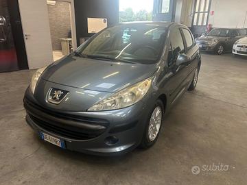 Peugeot 207 1.4 benzina 88cv 5 porte neopatentati