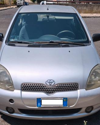 Toyota Yaris 1.3 benzina Sol (86 CV) - 2001 - Revi