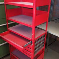 Scaffale portaoggetti con cassetti