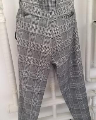 pantaloni