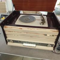 radio con giradischi 