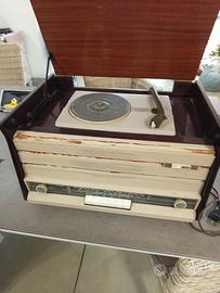 radio con giradischi 