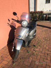 Aprilia Scarabeo light 400