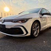 Volkswagen Golf 8 2.0 TSI DSG 4Motion R-Line