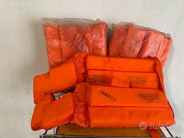 3 Giubbotti di salvataggio per barca/gommone