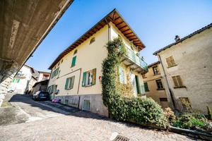 Appartamento di 101 m² con 3 locali e box auto a P