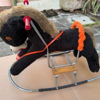 Cavallo a dondolo vintage anni 70