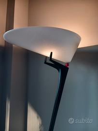 artemide piantana Montjuic