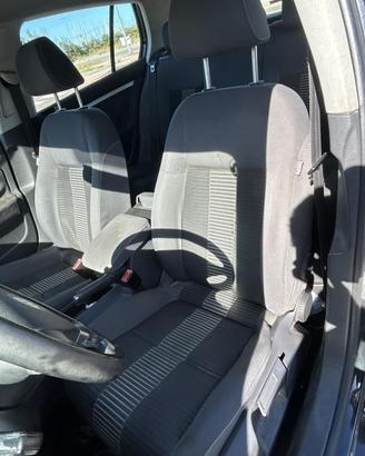 Volkswagen golf 5 1.6 benzina-gpl