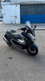 Honda forza 300-km. 41920