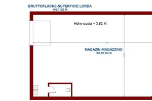 Ampio magazzino/deposito con parcheggio