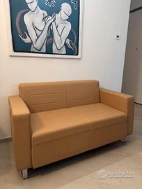 Divano 2 posti ecopelle come nuovo