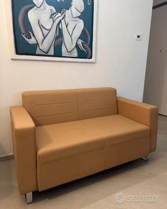 Divano 2 posti ecopelle come nuovo