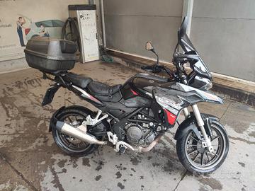 Benelli TRK 251