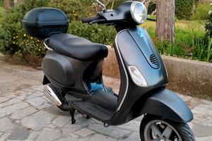 Vespa LX 125