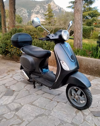 Vespa LX 125