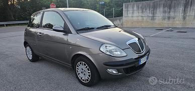 Lancia y unico propietario