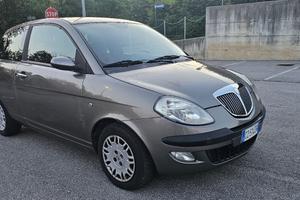 Lancia y unico propietario