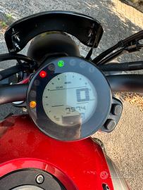 YAMAHA XSE 700