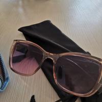 occhiali e porta documenti 