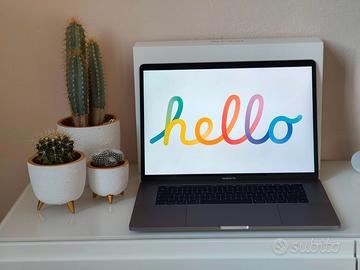 MacBook Pro 15" 2018 i7 16GB RAM 512GB SSD