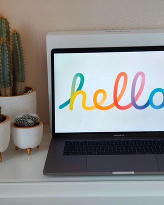 MacBook Pro 15" 2018 i7 16GB RAM 512GB SSD