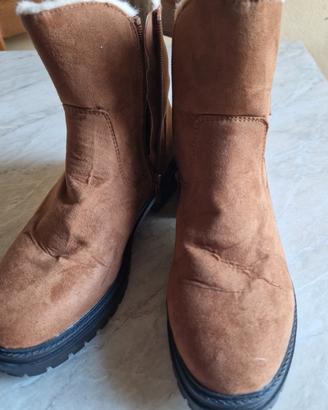 stivaletti scamosciati taglia 38 Primark