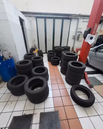 Gomme usate e nuove  (leggere descrizione)
