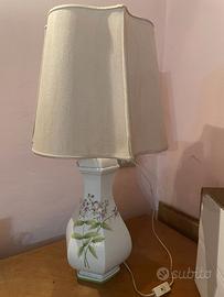 Lampada da tavolo dipinta a mano - motivi floreali