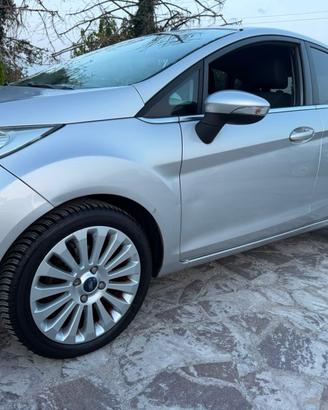 Ford Fiesta 1.2 82 CV 5 porte Titanium neopatentat