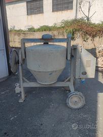 betoniera 300 l.t.