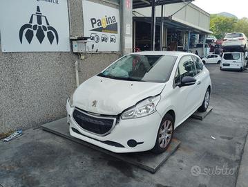 PEUGEOT 208 1.4 B 2014 8F02  PER RICAMBI