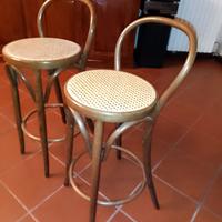 2 Sgabelli in legno e rattan