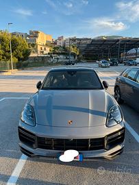 PORSCHE CAYENNE GT TURBO 640CV